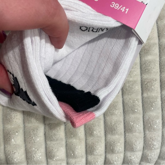 EXCLUSIVE Ladies’ Over Knee Socks from Hello Kitty and Friends x Cropp - Picture 3 of 9